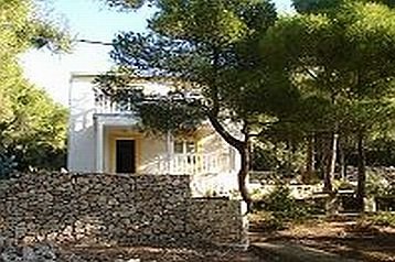 Croatia Privát Vis, Exterior